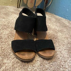 Black toms heels